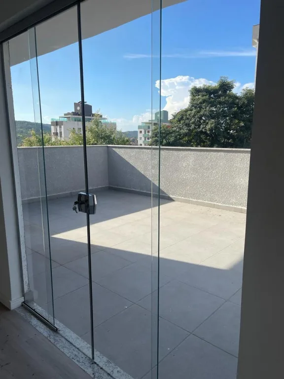 Cobertura Duplex à Venda,3 Quartos, Suíte, Varanda e 115m², por R$450.000,00, no Bairro Nossa Senhora das Graças – Santa Luzia/MG